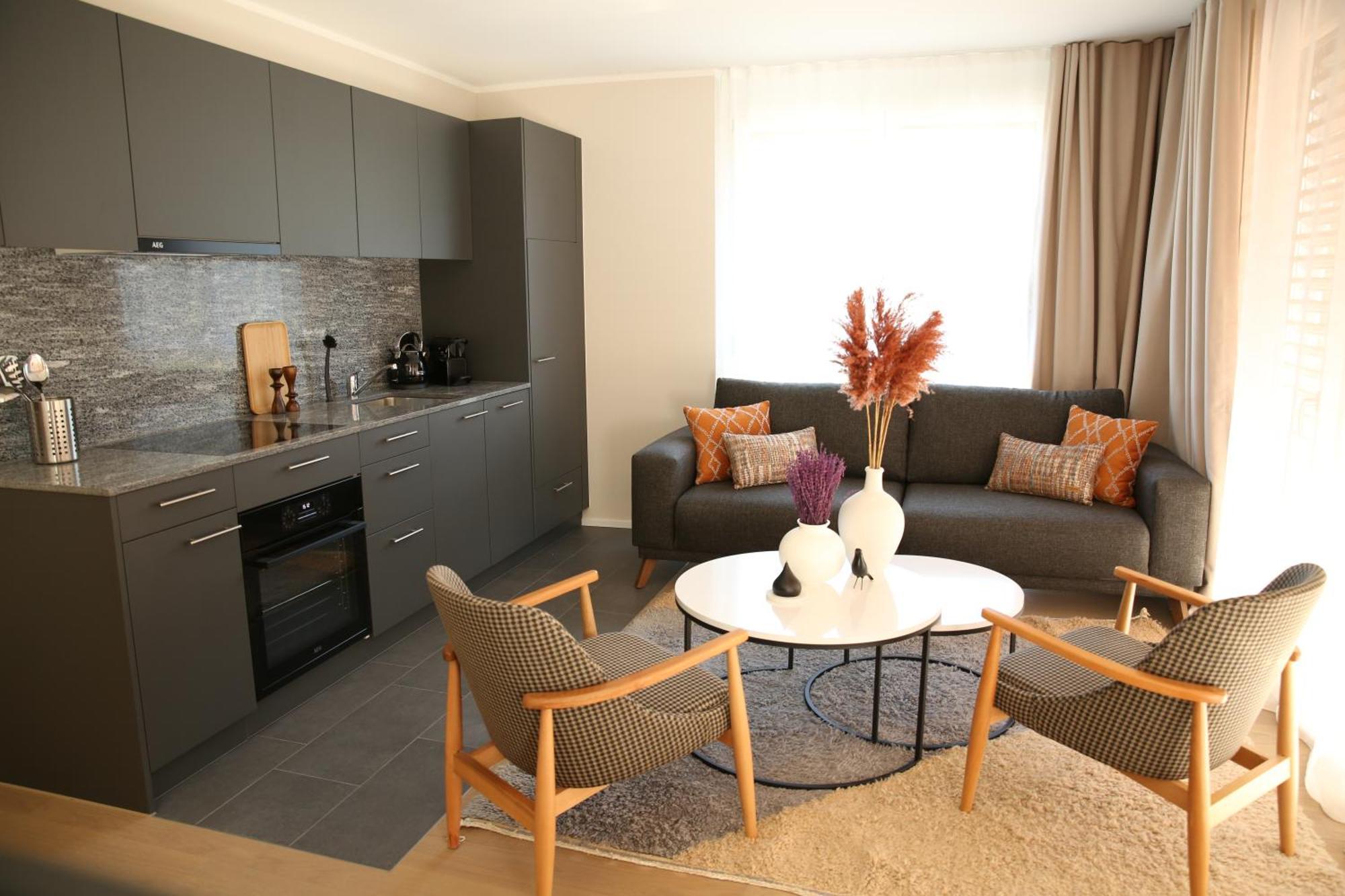 Apartahotel Lamira - Serviced
